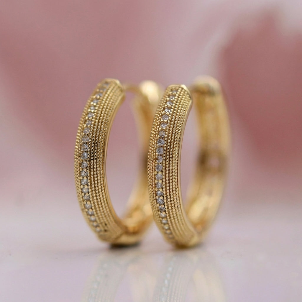 Vintage náušnice s elegantním designem | Zlato
